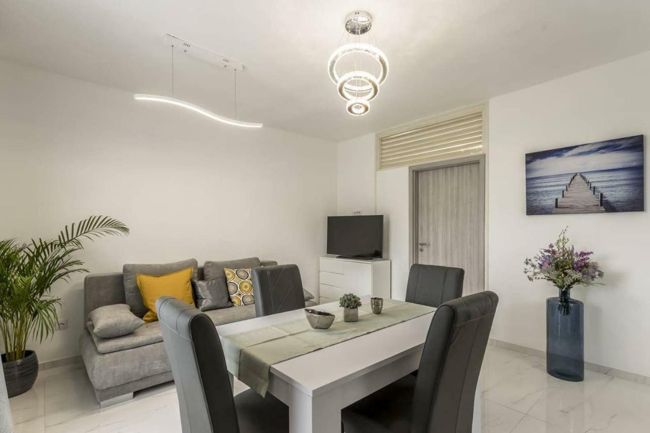 Royal Silver Apartment Vodice Exterior photo